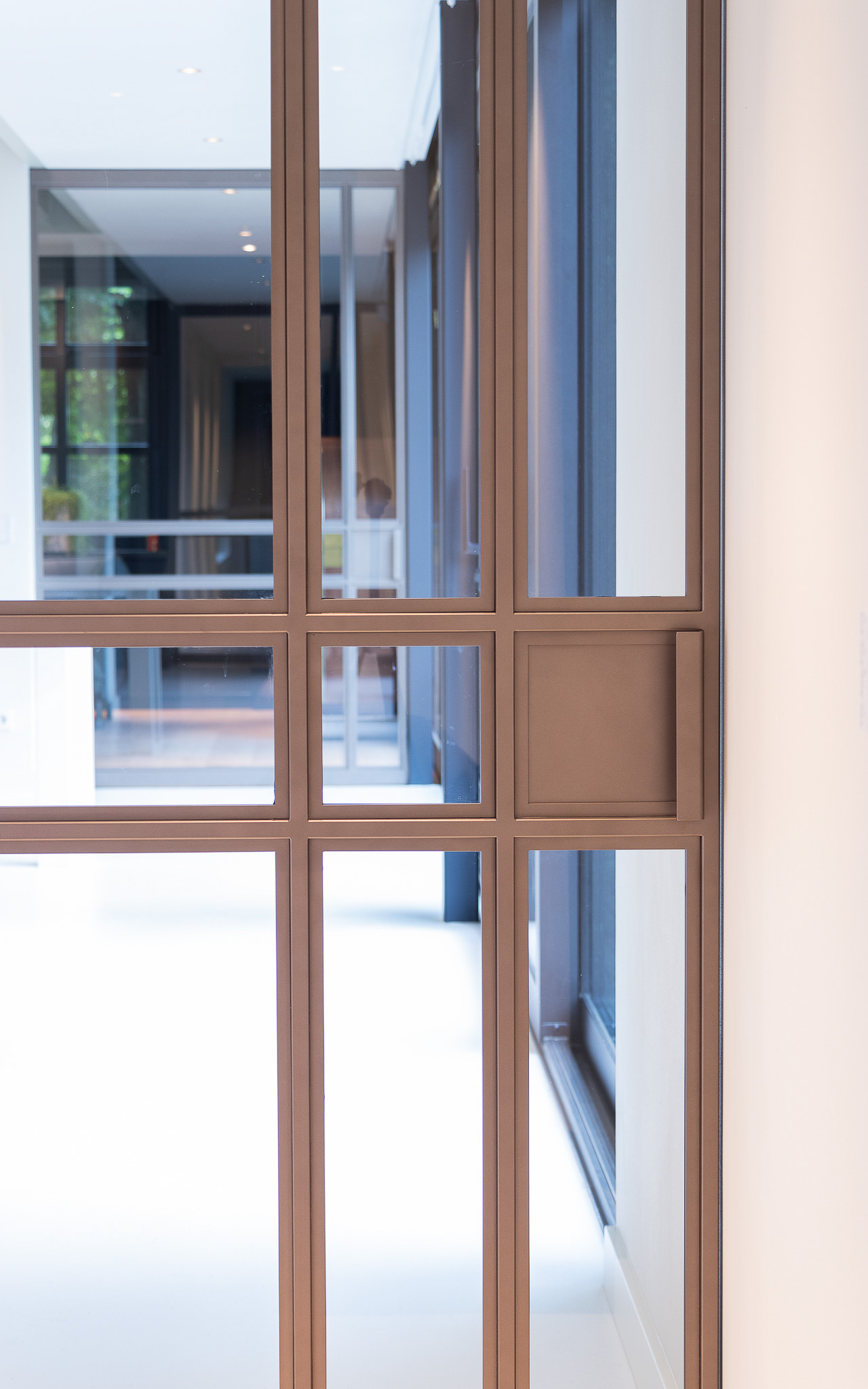 Pure elegantie in stalen deuren door HAL52 Metaaldesign Leende Mierlo